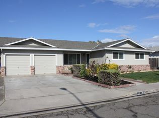 2100 Rochelle Ave, Turlock, CA 95382