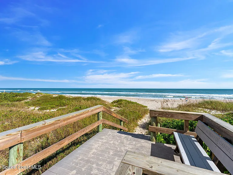700 Wave Crest Ave #301 — Photo 5
