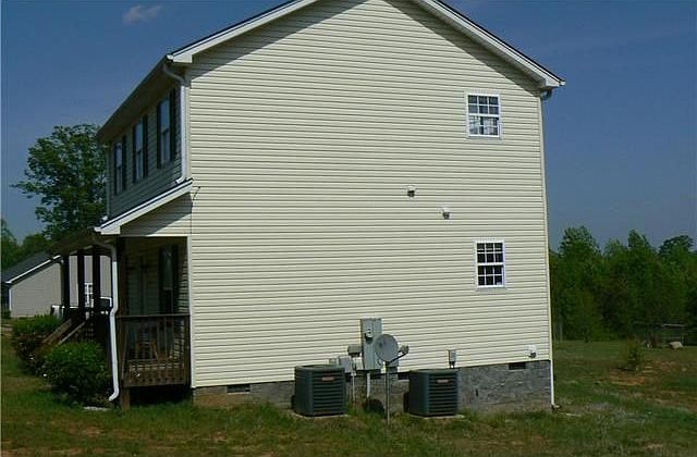 2nd image of 720 E Morehead St