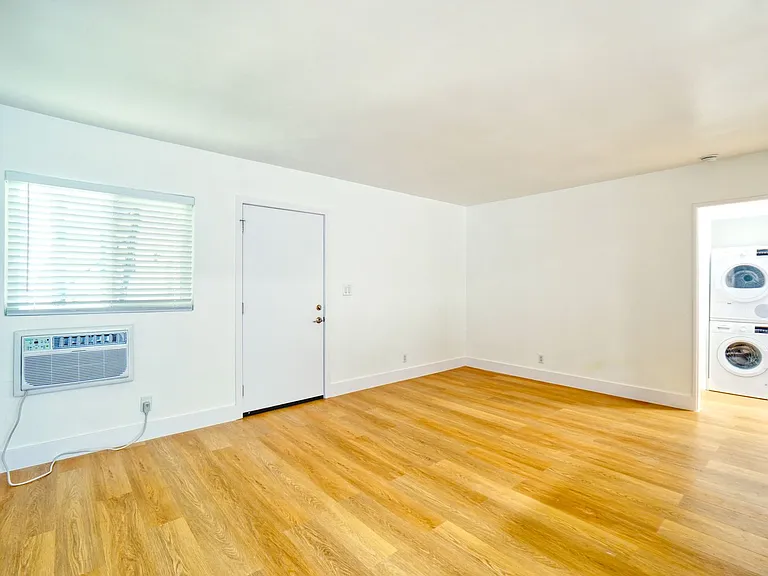 3721 Westwood Blvd — Photo 27