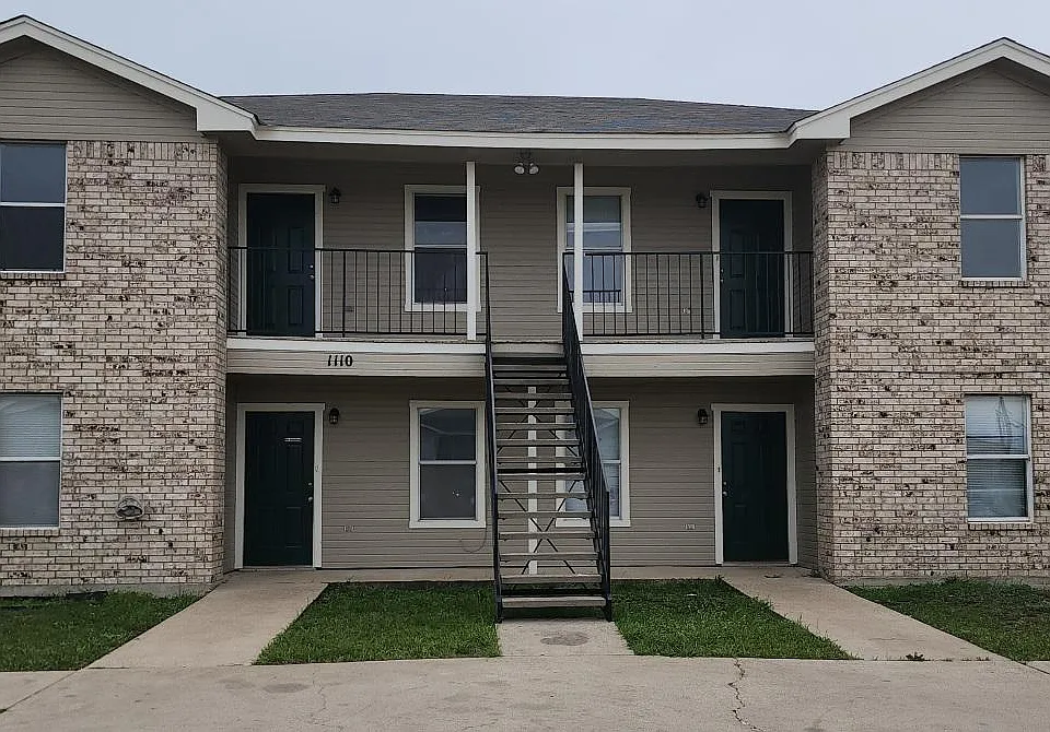1110 Circle M Dr #B