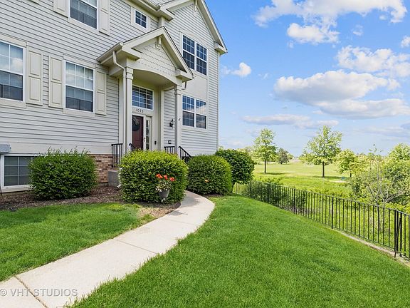 2nd image of 1055 Manchester Cir