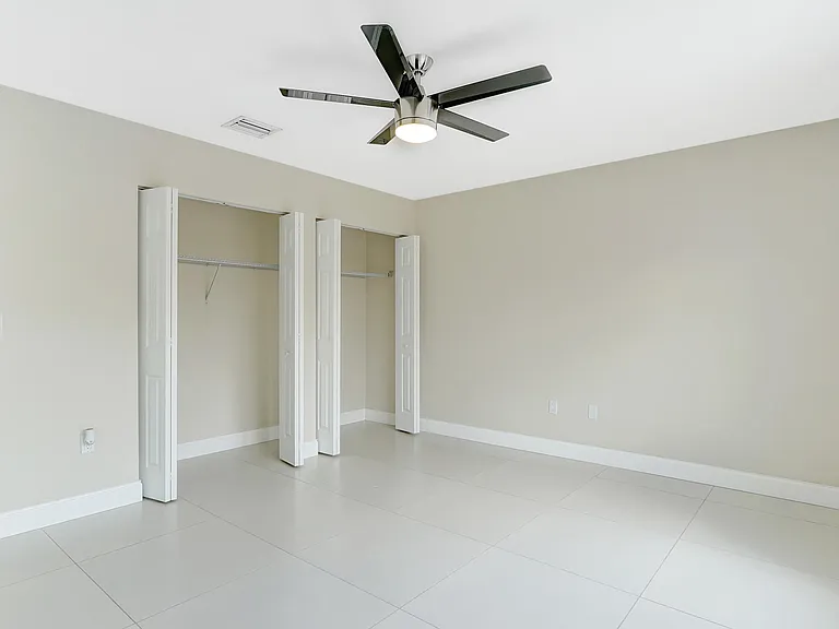 1412 NE 53rd Ct — Photo 32