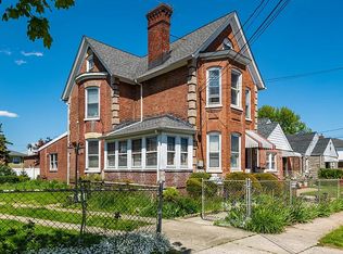 15 Garfield Ave #1, Valley Stream, NY 11580