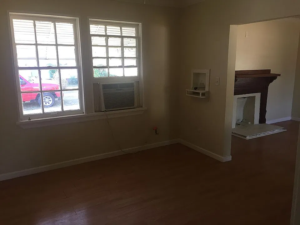 Large Dining room