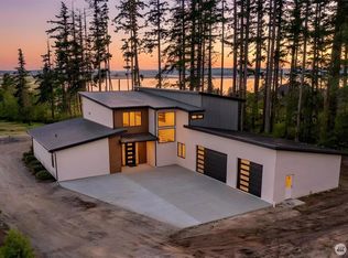 12915 Waterview Ln, Mount Vernon, WA 98273