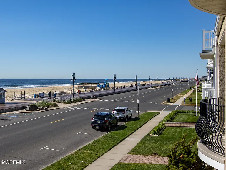 1007 Ocean Ave — Photo 16