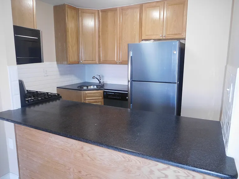 140-16 34th Ave #712A — Photo 4