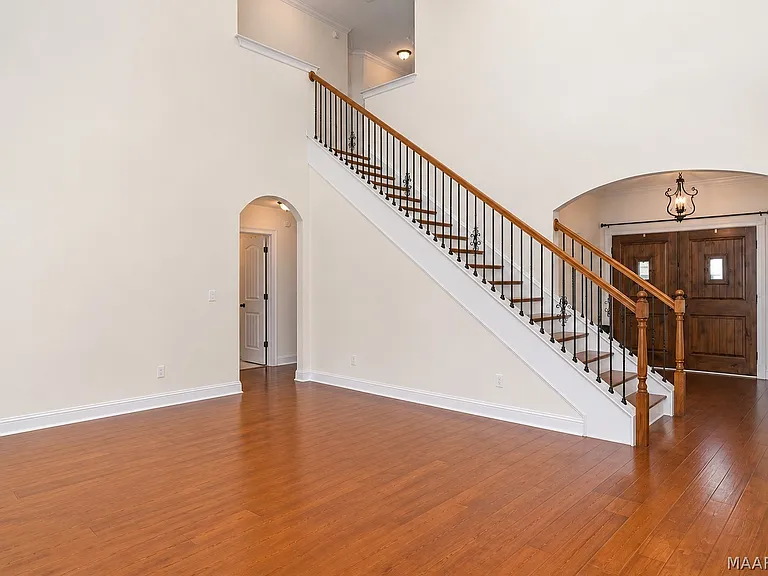 1035 Haylee Brook Ln — Photo 5
