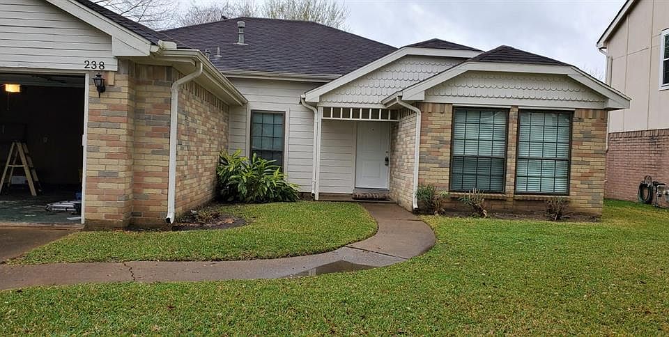 1st image of 238 Kingsway Dr