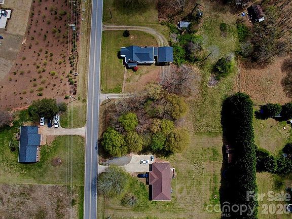 5th image of 3048 Spencer Rd NE