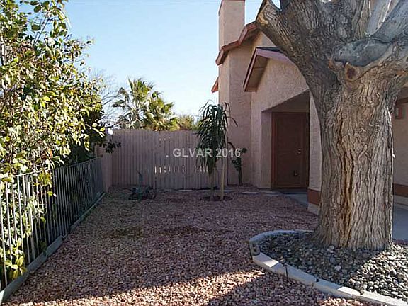 3rd image of 3737 Colfax Cir
