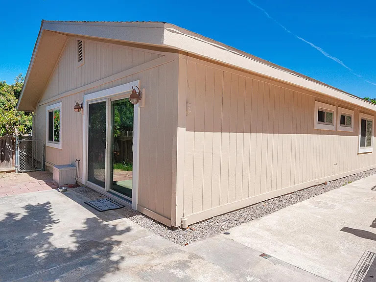 1527 Calavo Dr — Photo 23