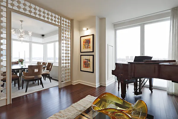 Sold by Stribling | media 18