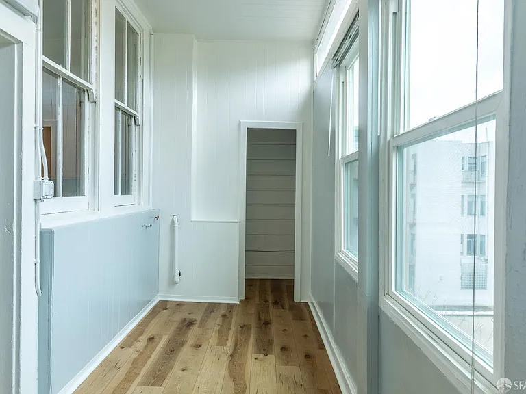 553 Green St — Photo 6
