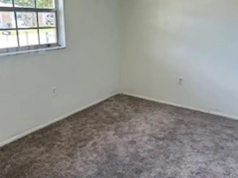 9820 Rainbow Ln — Photo 8