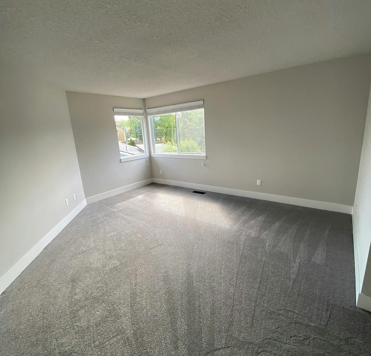 5835 Northwest Landing Drive — Photo 4