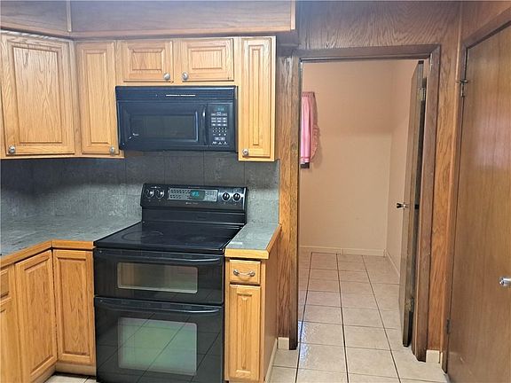 5th image of 312 Eureka Dr