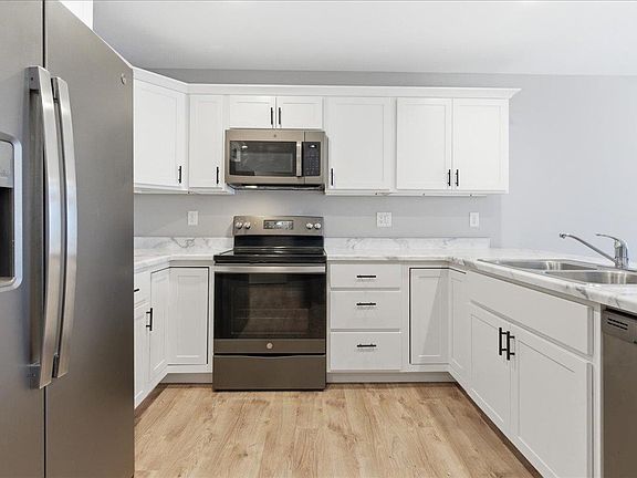5th image of 861 Grindstone Cir