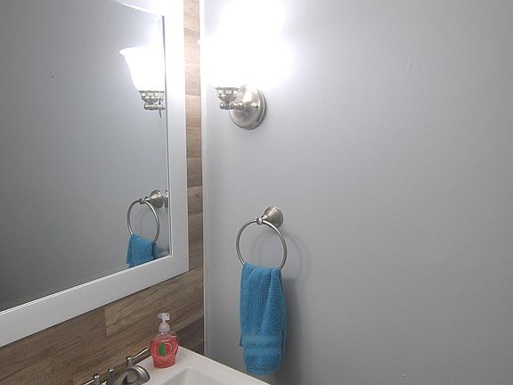 4th image of 136 Oakmont Dr APT 3