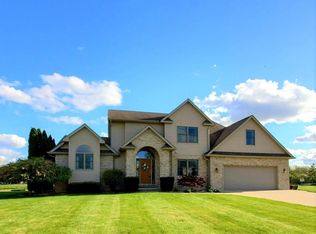 2469 Copper Creek Dr, Bay City, MI