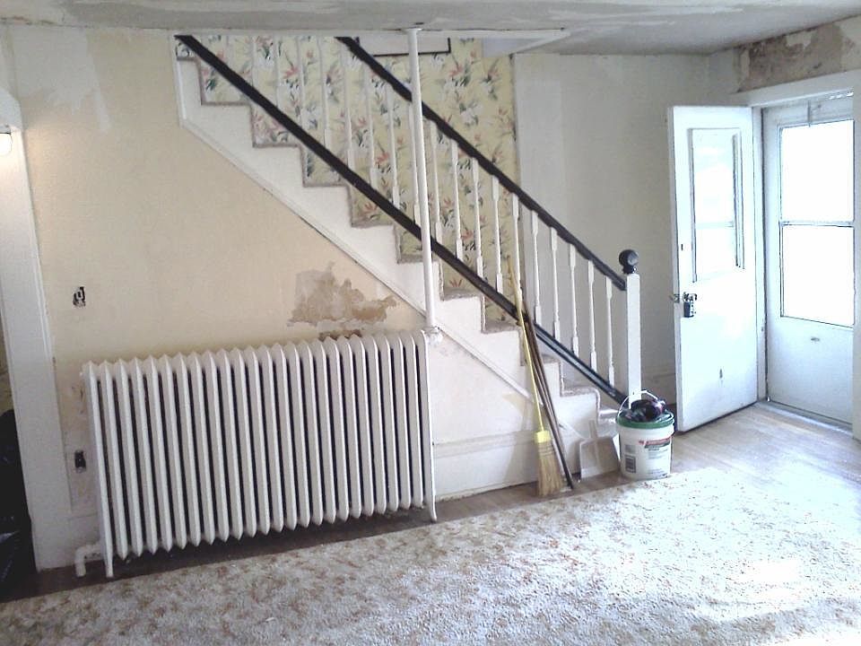 2nd image of 828 Eastern Ave