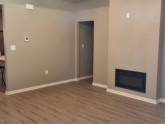 3rd image of 4113 Mayberry St