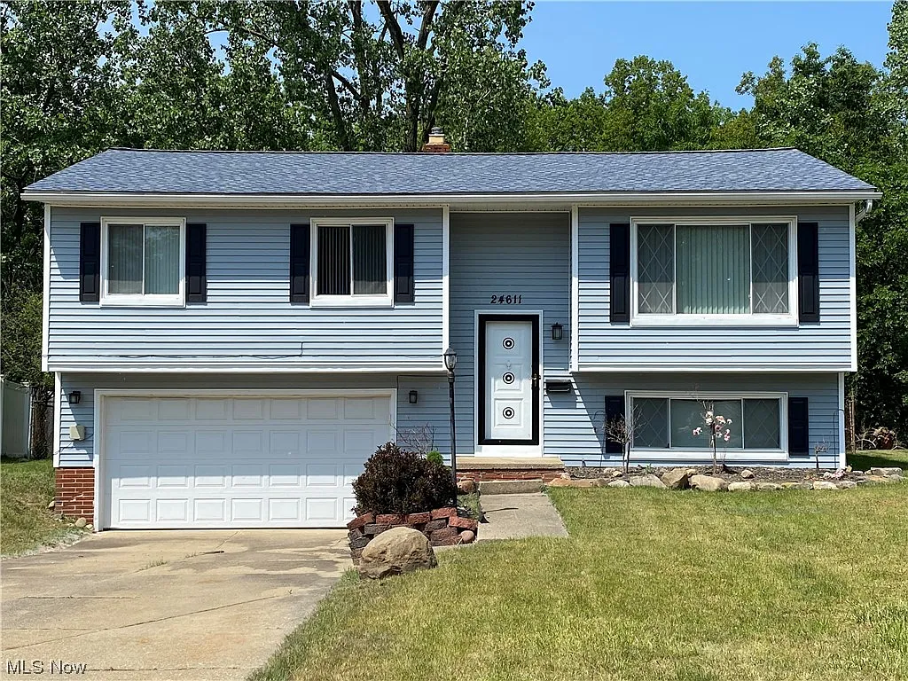 24611 Ridgeline Dr photo 1
