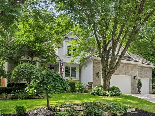 3201 S Thornbird Ave, Blue Springs, MO 64015