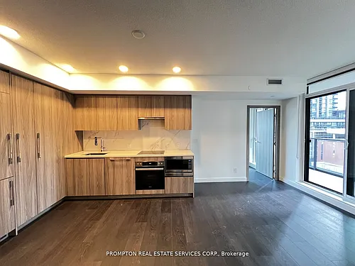 38 Widmer St Photo 1