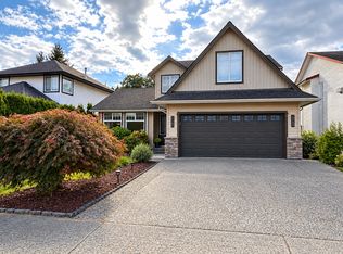 7046 Rochester Ave, Chilliwack, BC V2R 3V5