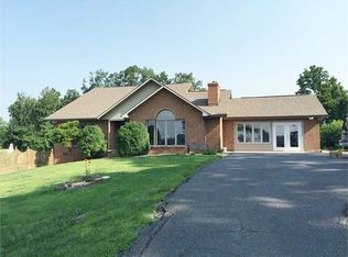 58 C Bo G Ln, Staunton, VA 24401