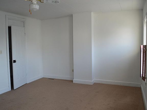 5th image of 157 S Bedford St