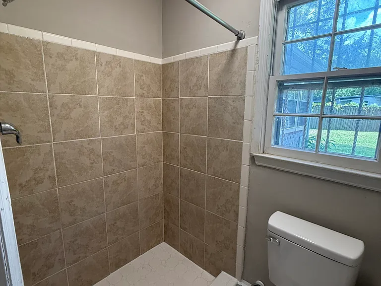 1925 Ivy Hall Rd — Photo 12