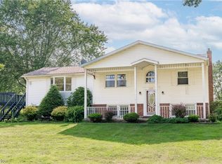 2274 Dewport Dr, Akron, OH 44312