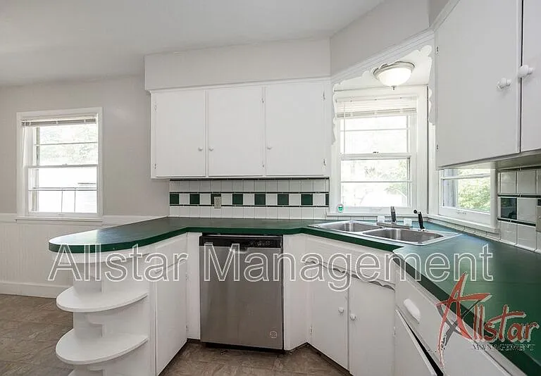 1617 Osage Ave — Photo 12
