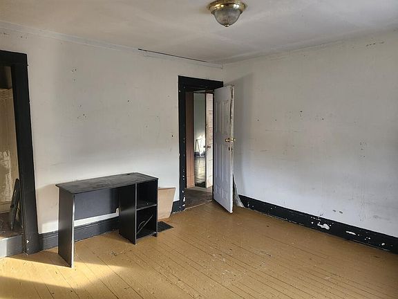 14th image of 1802 Marshall St