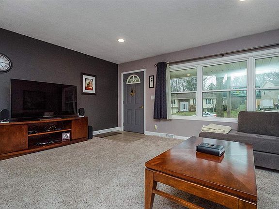 5th image of 6609 Kent Dr NE