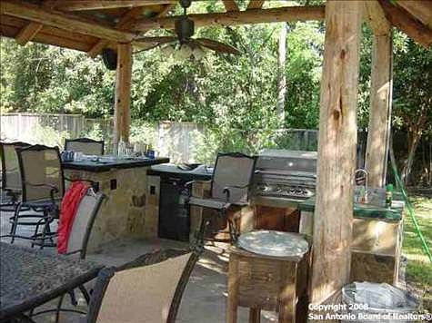 5th image of 228 Rockhill Dr