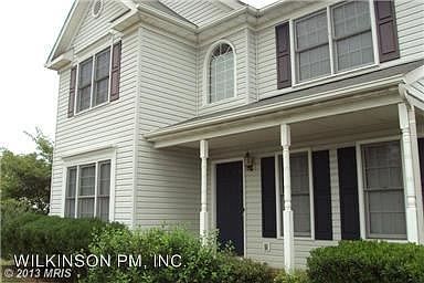 1st image of 9815 Elm St