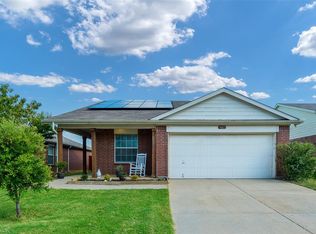 8617 Chisholm Trl, Aubrey, TX 76227