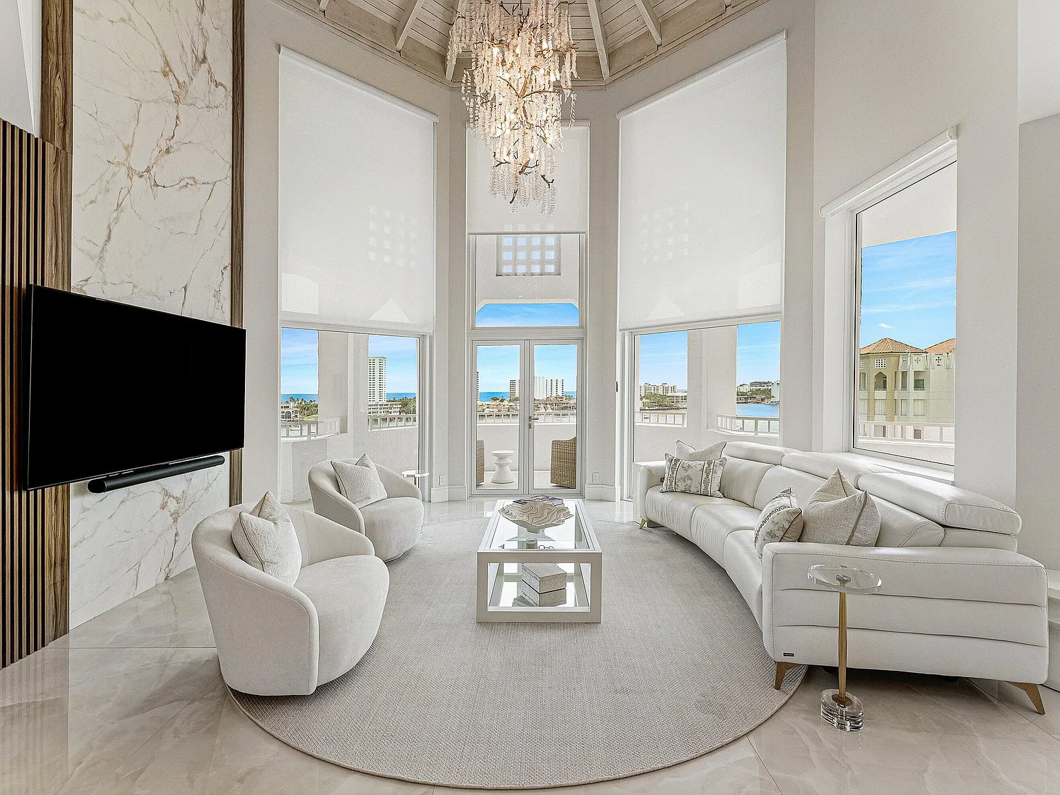 2 bed, 2.5 bath, 2022 sqft, $20,000 — Photo 1