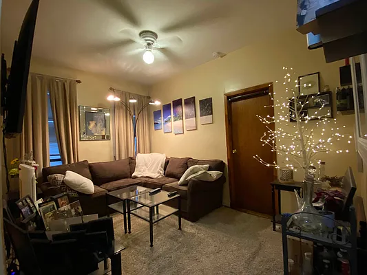 Rented by Compass | media 10
