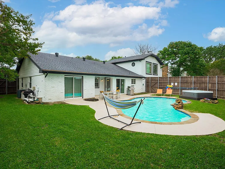 1205 Hillsdale Dr — Photo 36