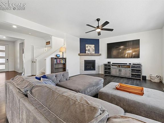 2nd image of 15945 Little Bluestem Rd