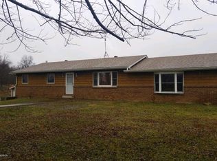 1745 N Reed Station Rd, Carbondale, IL 62901