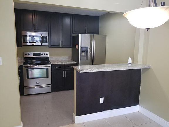 5th image of 4105 NW 88th Ave APT 4