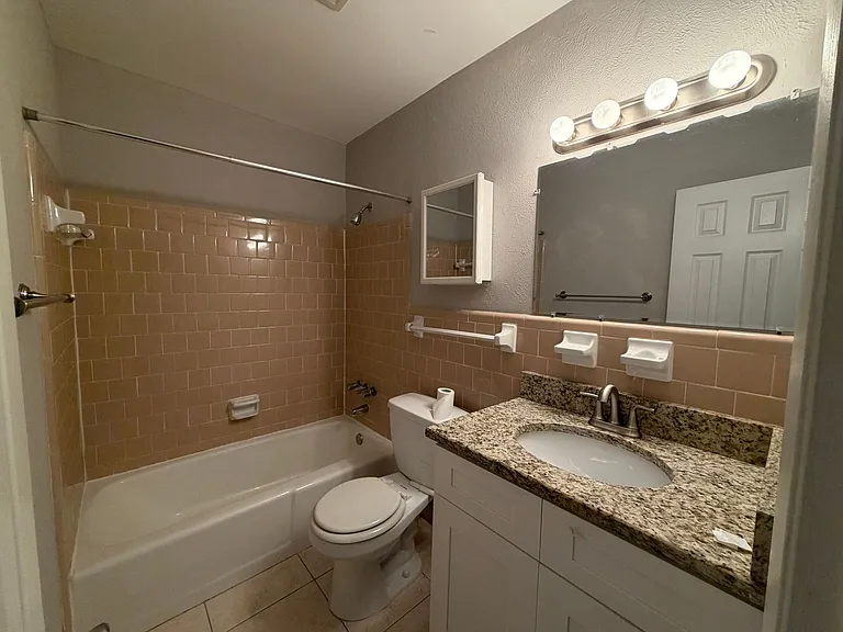 Great Location - SOUTH TAMPA - SOHO / Hyde Park Area — Photo 48