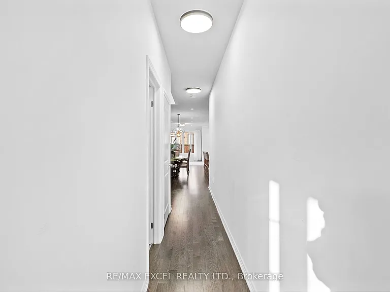 37 Macpherson St — Photo 10