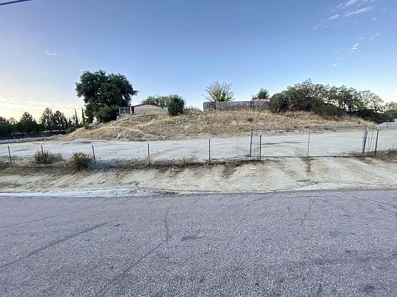5th image of 0 Oak Dr #1